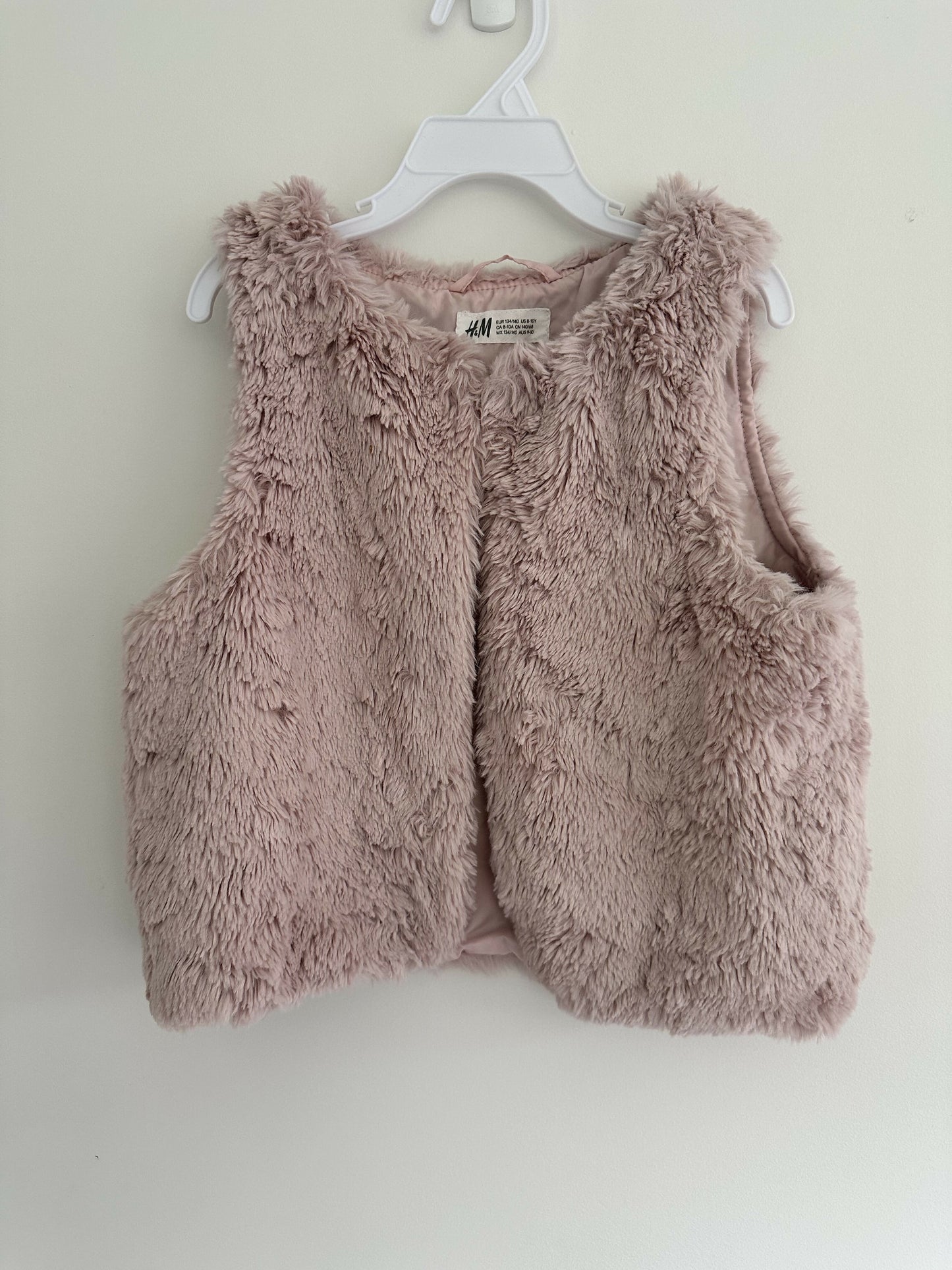 H&M Fluffy Vest - Pink - Size 9-10