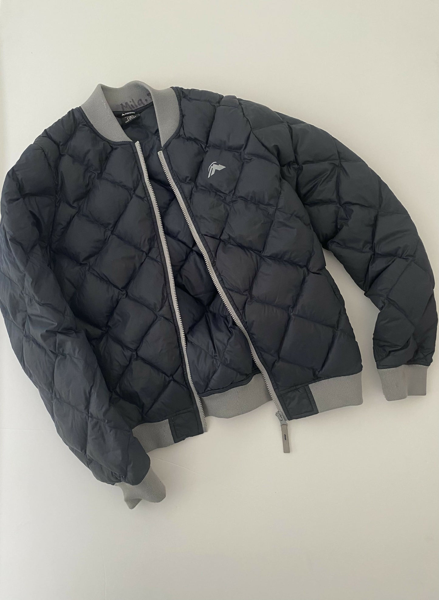 Size 10 Macpac bomber