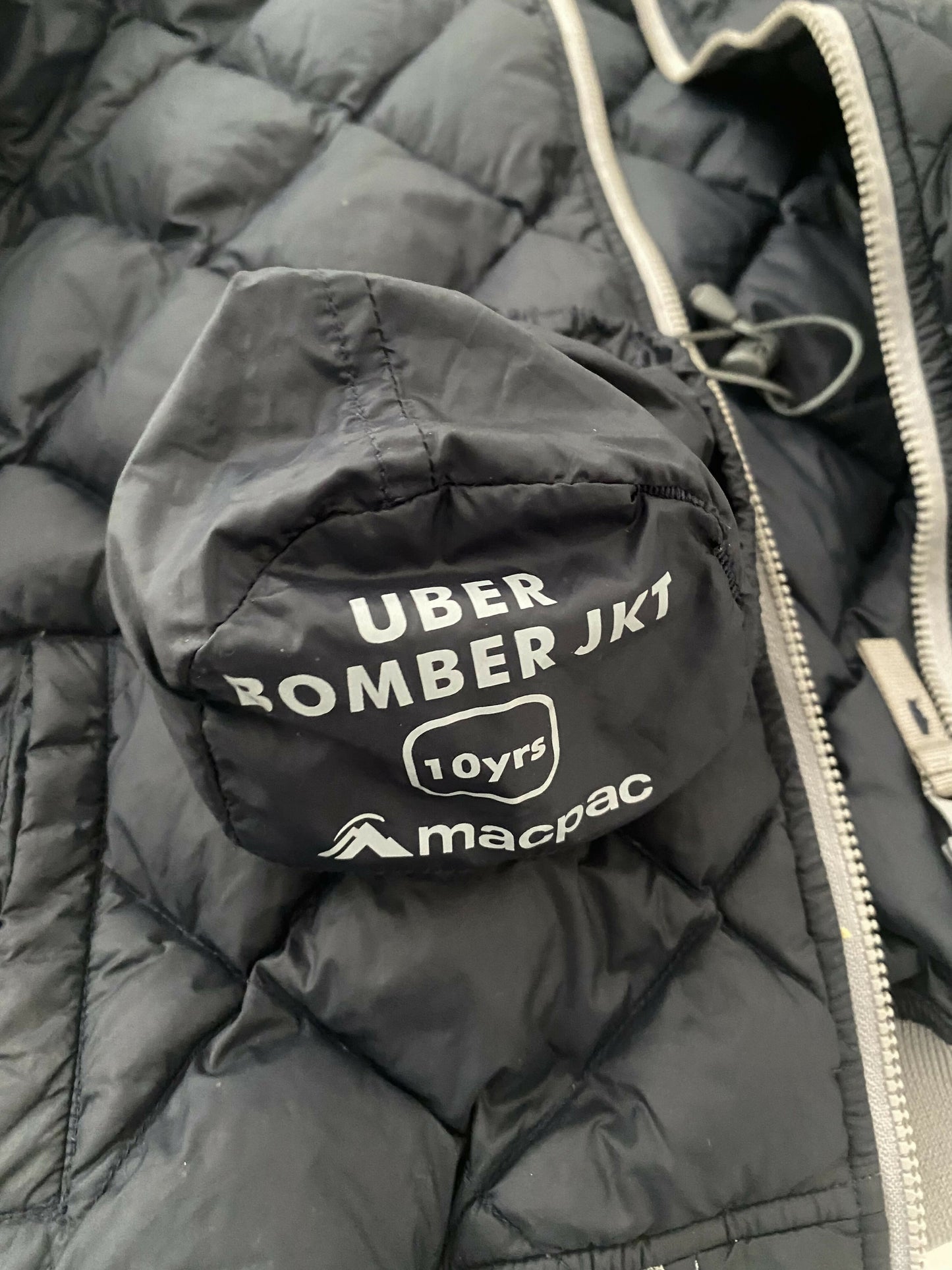 Size 10 Macpac bomber