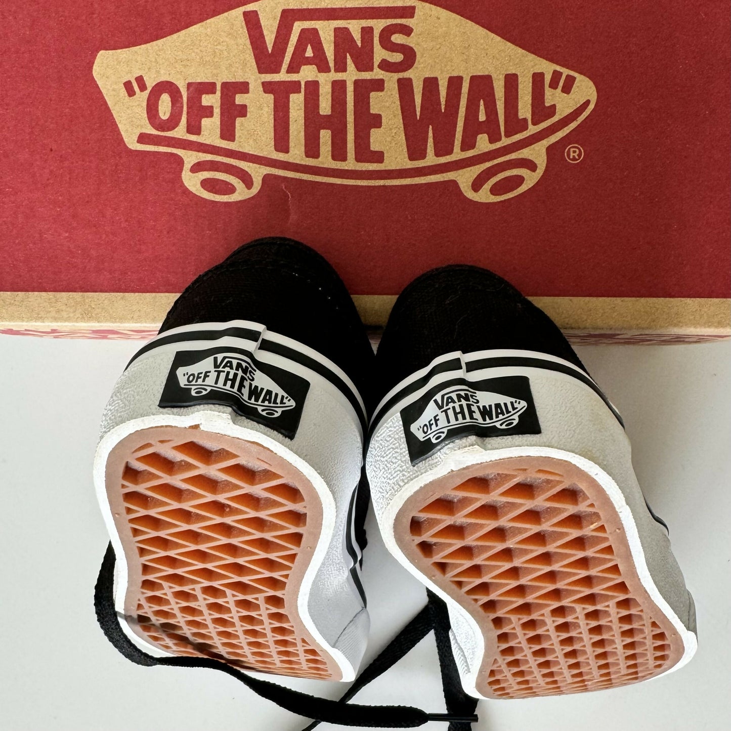 Vans 11US NEW