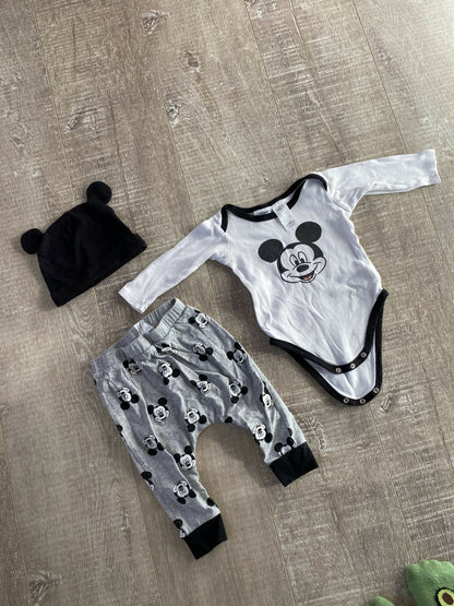 Disney baby Mickey Mouse set - Size 0